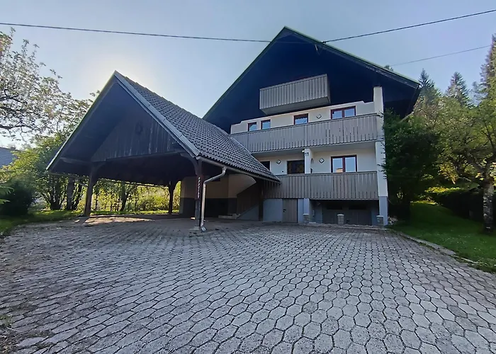 Appleby Apartments Kersnik